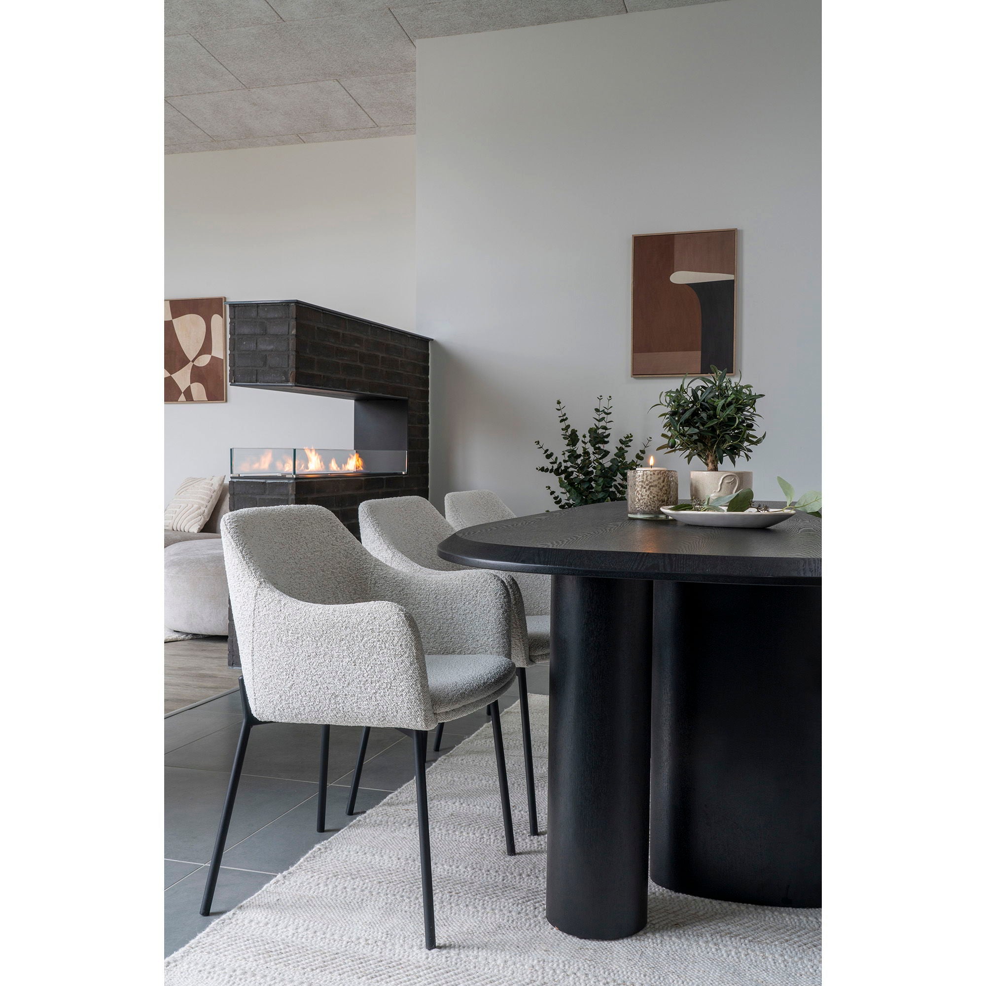 Chaise de salle à manger, bouclé, blanc, pieds noirs