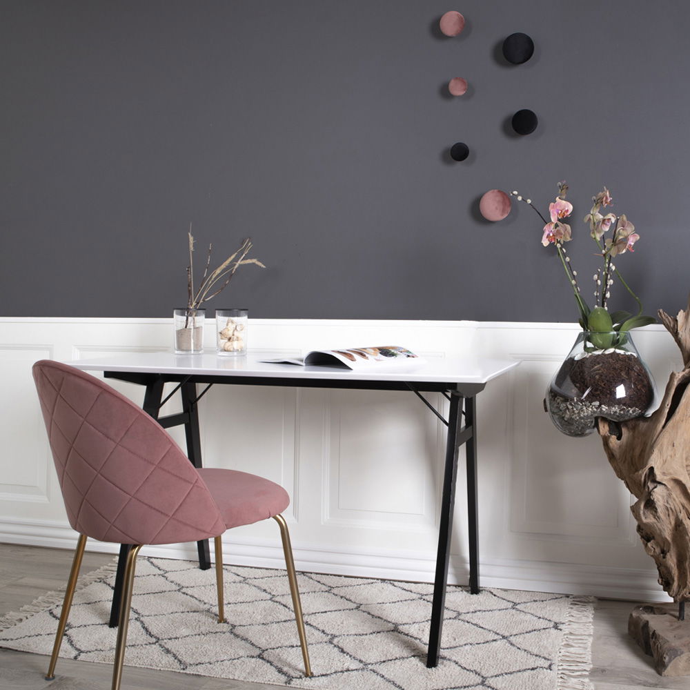 Chaise de salle à manger, velours, rose, pieds effet laiton