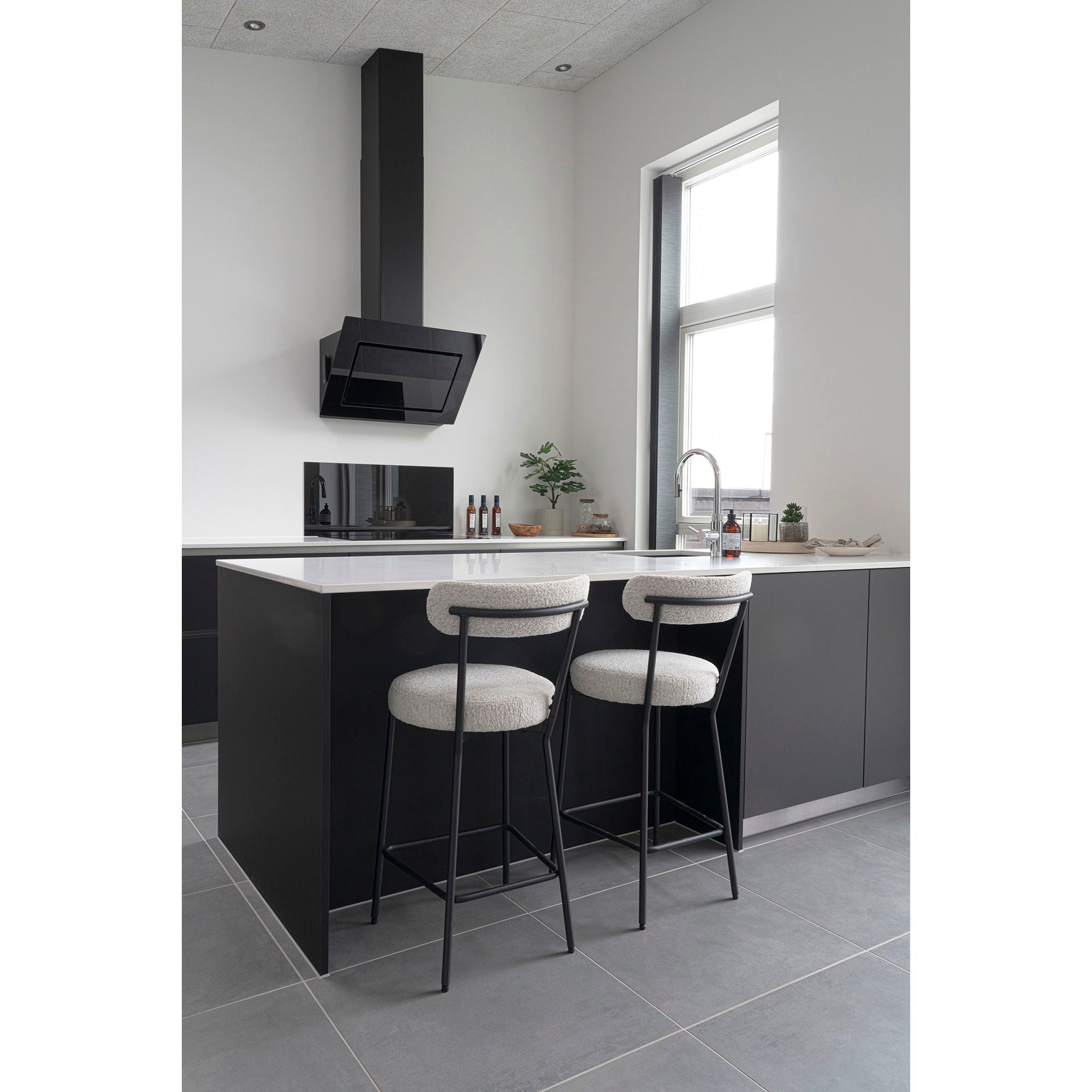 Chaise de comptoir, bouclé, blanc, pieds noirs