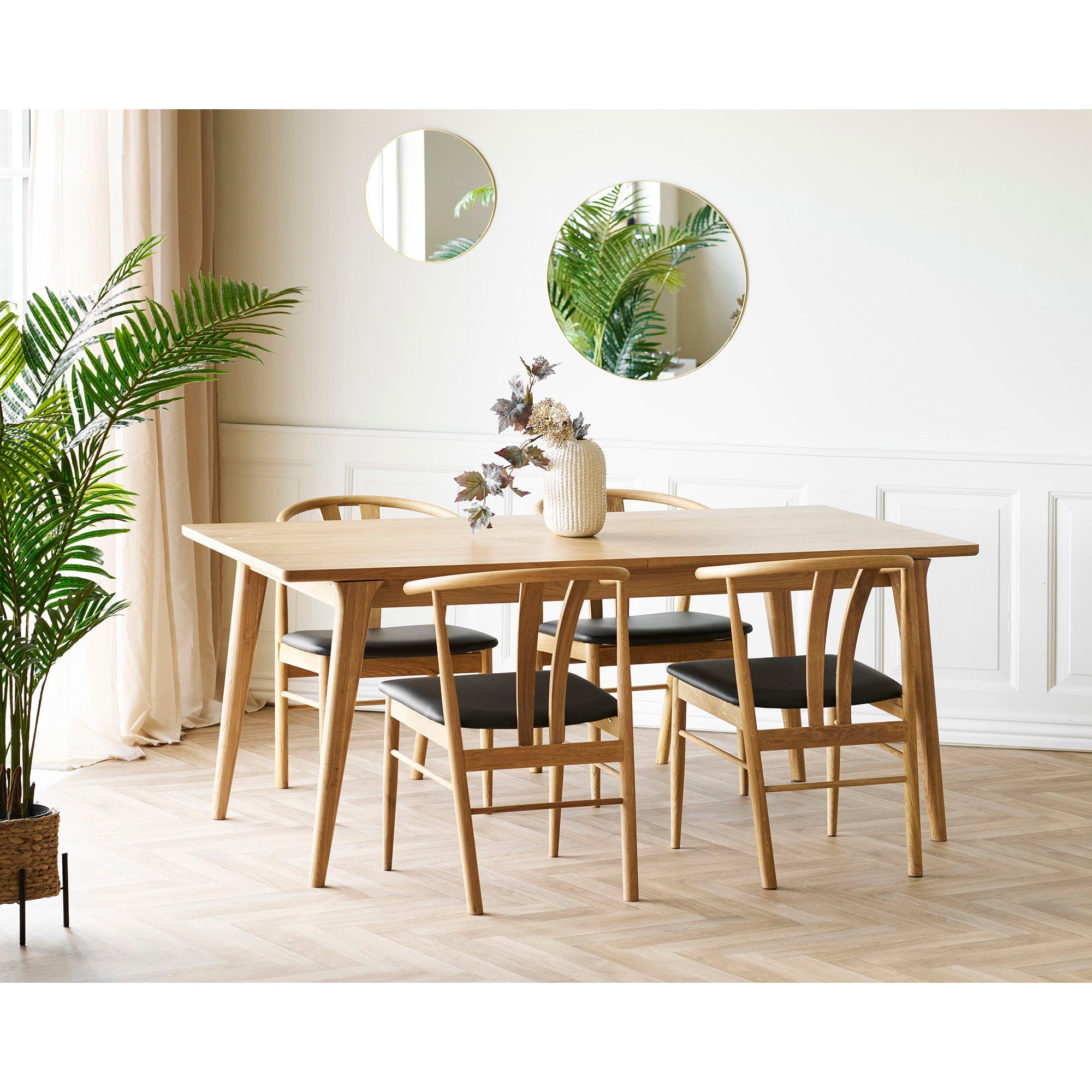 Darwin Dining Table