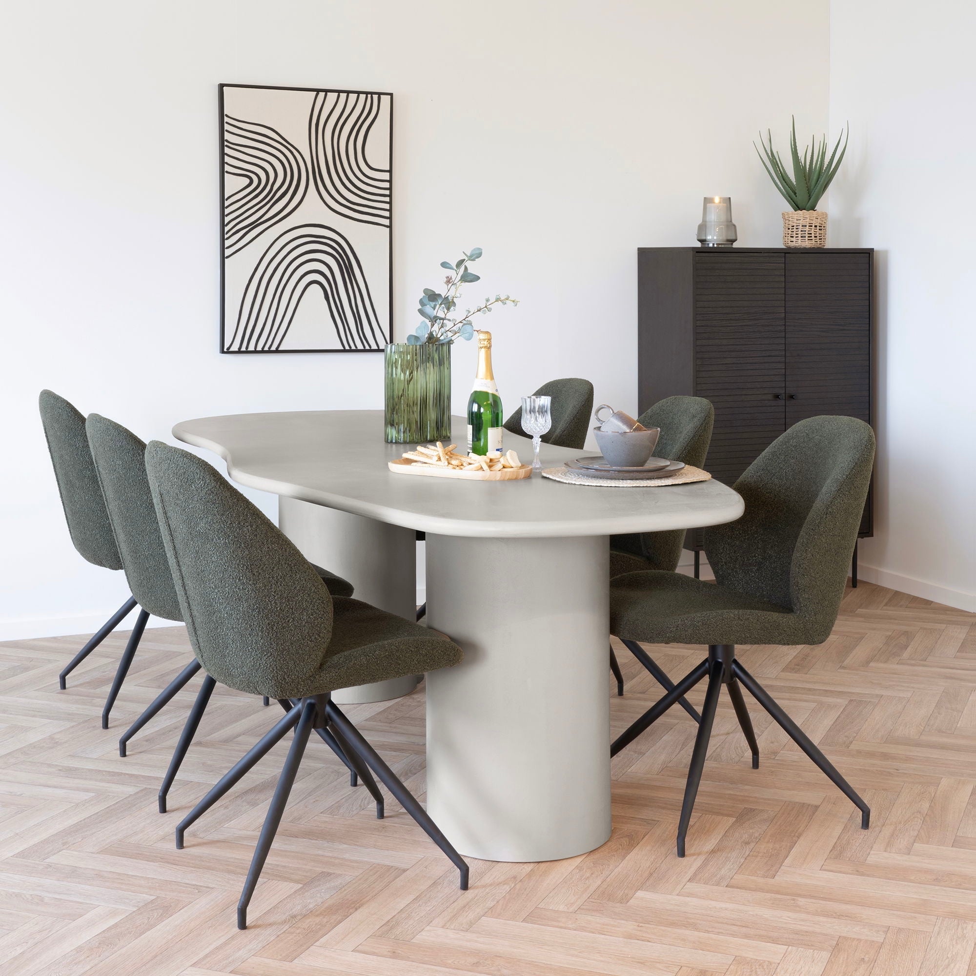 Maranola Dining Table
